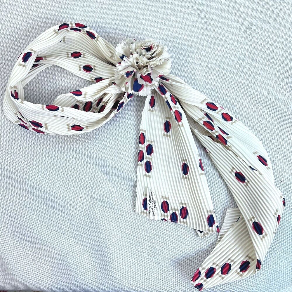 Vintage Pleated Scarf Attached Fabric Flower Pleated Cream Red Black Retro Neck